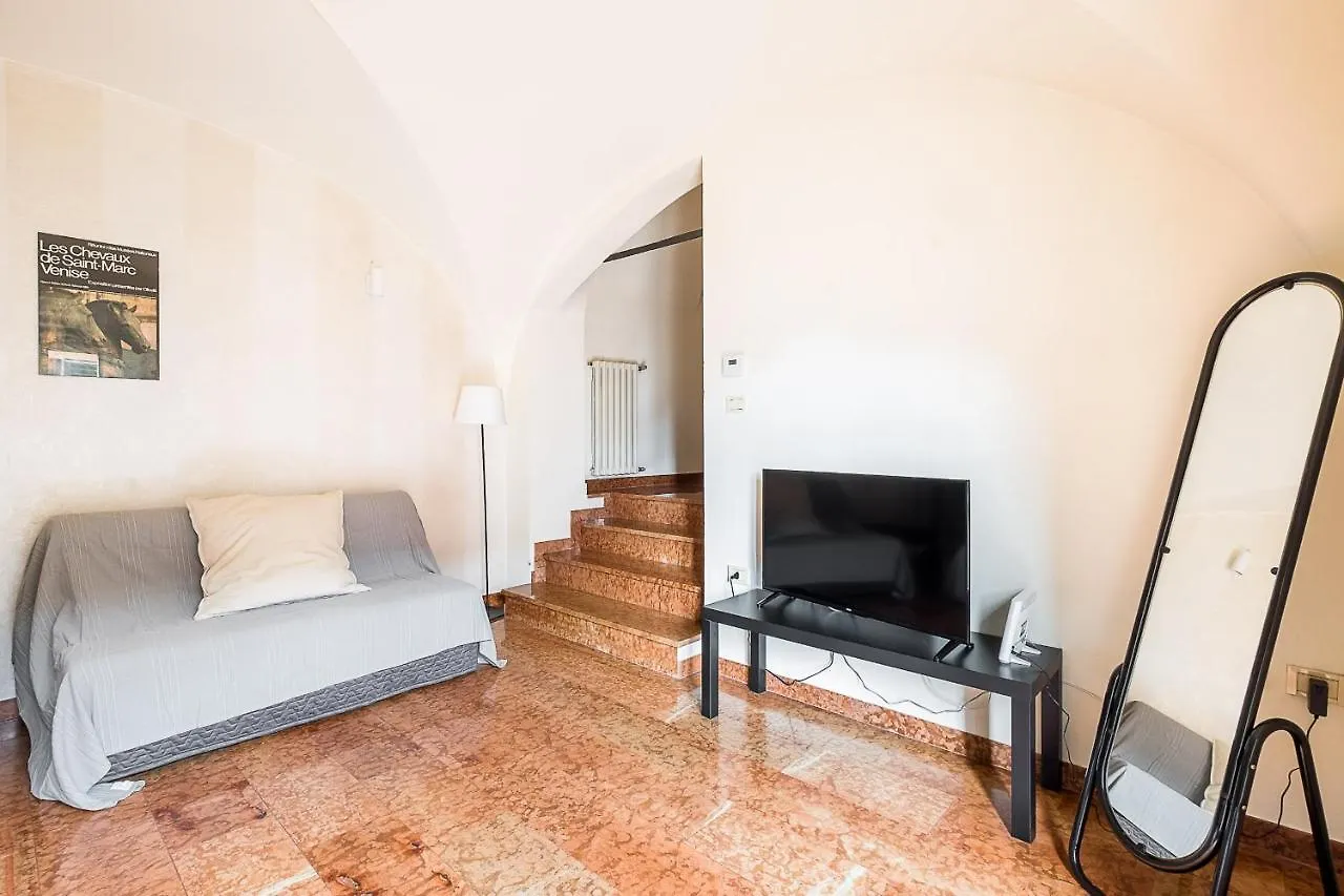 Appartamento a due passi dalle Torri by Wonderful Italy Bologna 0*,  Italia